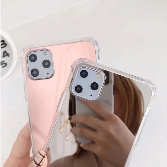 15 Pro Chic Gold Reflective Mirror Phone Case iPhone Stylish & Protective - Picture 5 of 9